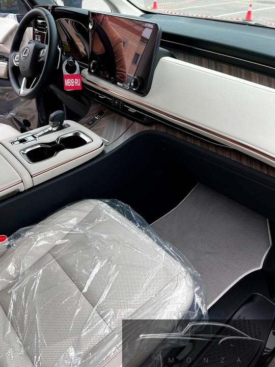 Lexus LM I, 2026 год, 24 000 000 рублей, 10 фотография