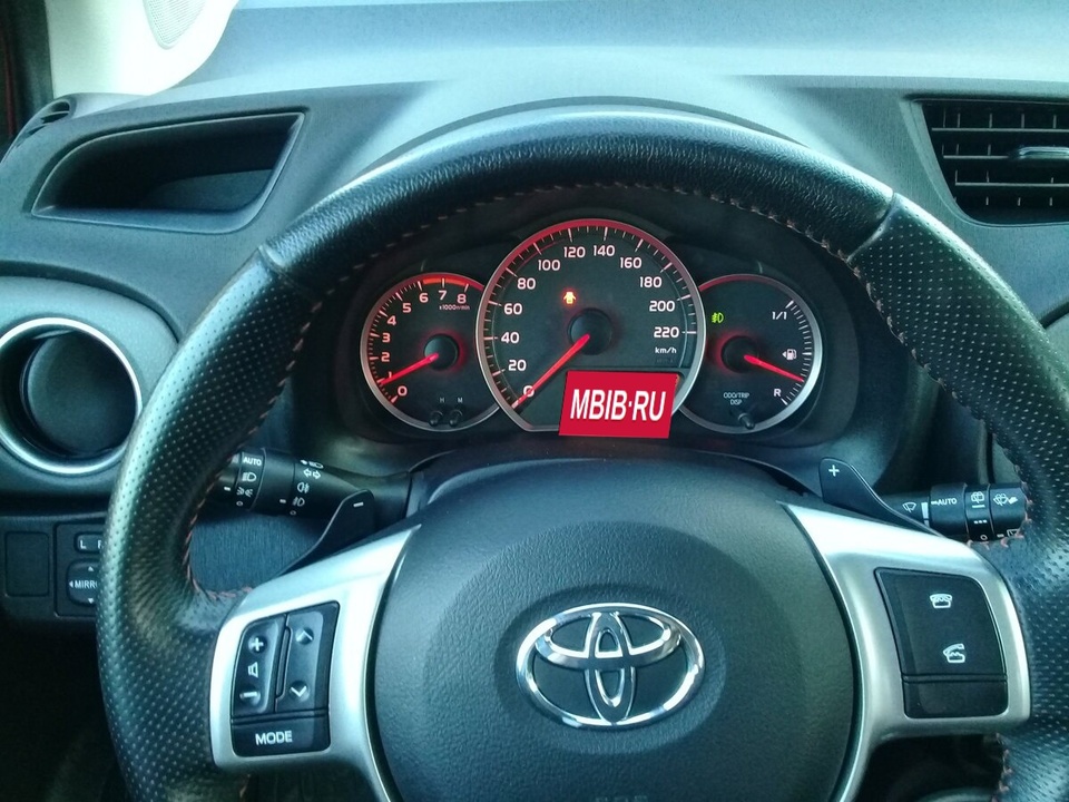 Toyota Yaris III, 2013 год, 300 000 рублей, 6 фотография