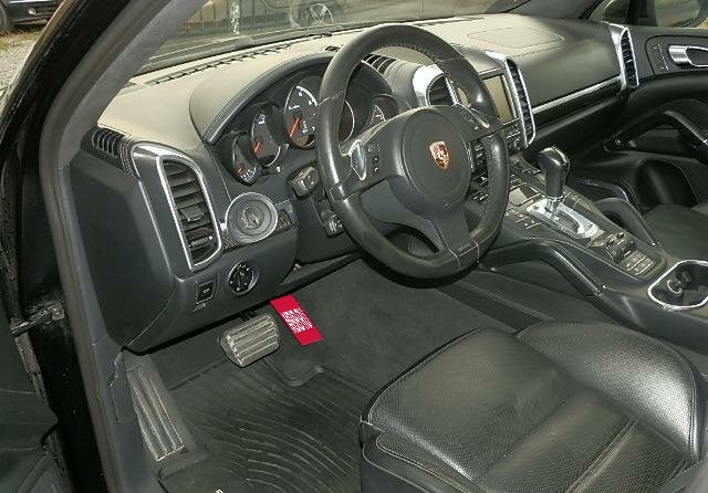 Porsche Cayenne 958, 2012 год, 400 000 рублей, 11 фотография