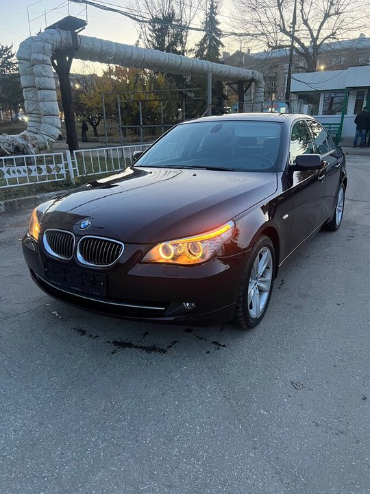 BMW 5 серия F10, F11, F07, 2010 год, 250 000 рублей, 4 фотография