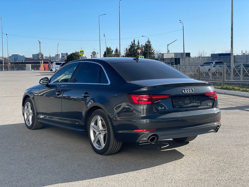 Audi A4 B9 рестайлинг, 2019 год, 560 000 рублей, 11 фотография