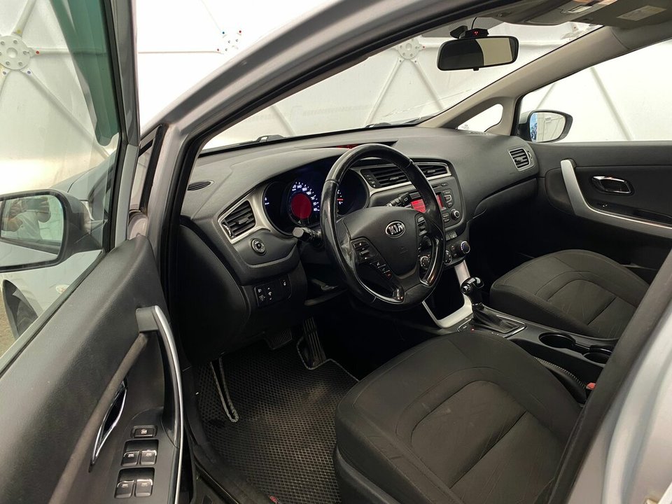 KIA cee'd II рестайлинг, 2017 год, 340 000 рублей, 9 фотография