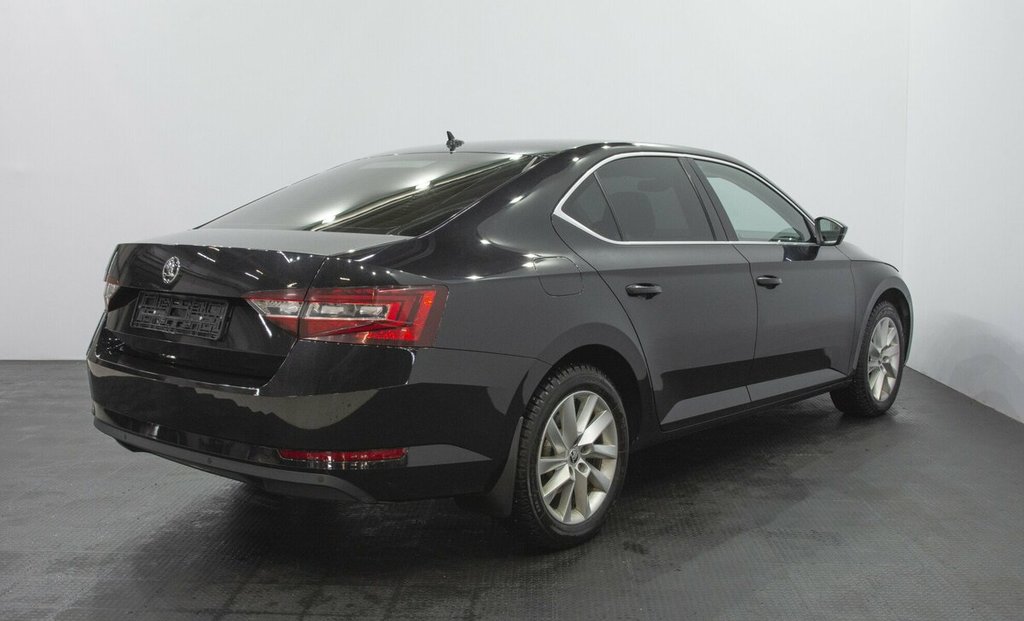Skoda Superb III, 2018 год, 350 000 рублей, 1 фотография
