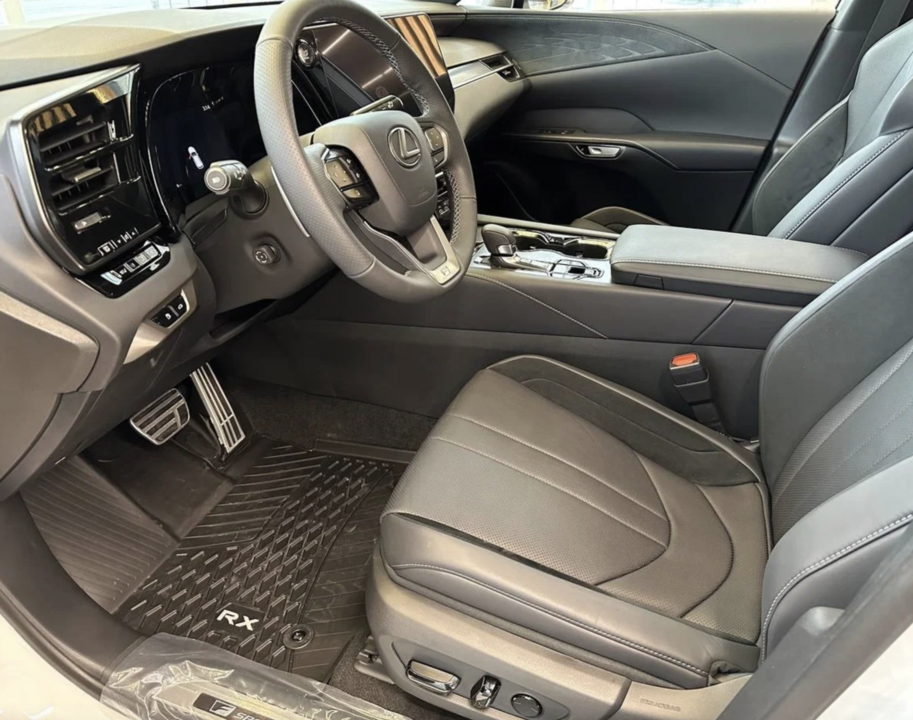 Lexus RX IV рестайлинг, 2026 год, 12 500 000 рублей, 6 фотография