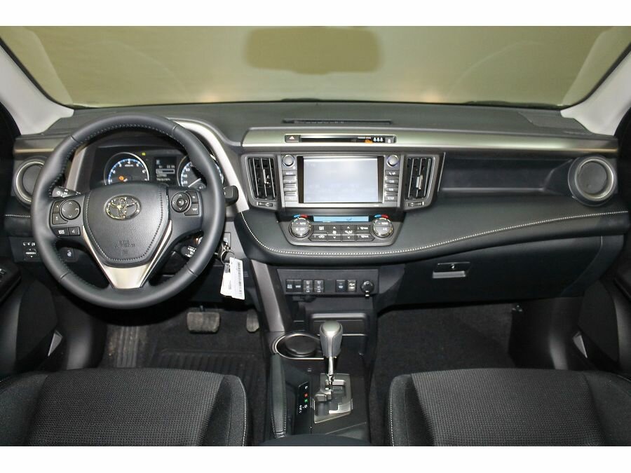 Toyota RAV4 CA40 рестайлинг, 2017 год, 440 000 рублей, 4 фотография
