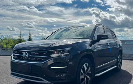 Volkswagen Tiguan II, 2022 год, 2 257 911 рублей, 1 фотография