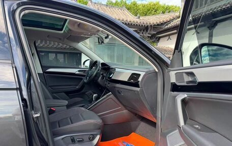 Volkswagen Tiguan II, 2022 год, 2 257 911 рублей, 7 фотография