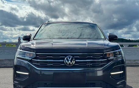 Volkswagen Tiguan II, 2022 год, 2 257 911 рублей, 2 фотография
