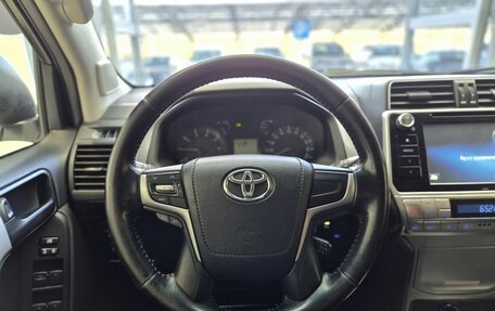 Toyota Land Cruiser Prado 150 рестайлинг 2, 2018 год, 4 399 000 рублей, 9 фотография