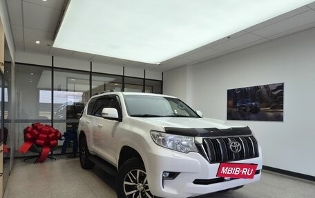 Toyota Land Cruiser Prado 150 рестайлинг 2, 2018 год, 4 399 000 рублей, 3 фотография