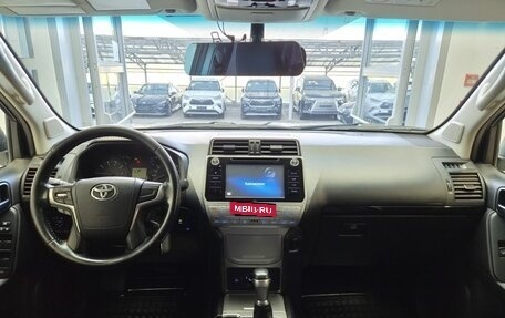 Toyota Land Cruiser Prado 150 рестайлинг 2, 2018 год, 4 399 000 рублей, 8 фотография