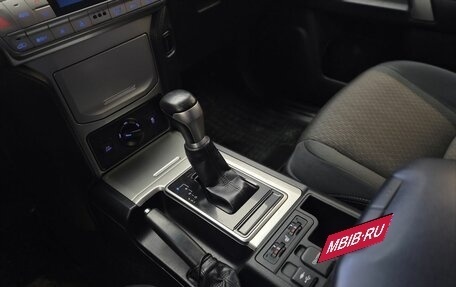 Toyota Land Cruiser Prado 150 рестайлинг 2, 2018 год, 4 399 000 рублей, 11 фотография