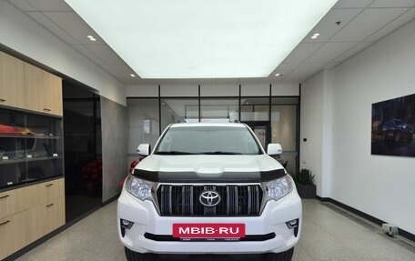 Toyota Land Cruiser Prado 150 рестайлинг 2, 2018 год, 4 399 000 рублей, 2 фотография