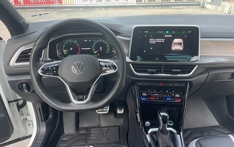 Volkswagen T-Roc I, 2023 год, 1 460 000 рублей, 12 фотография