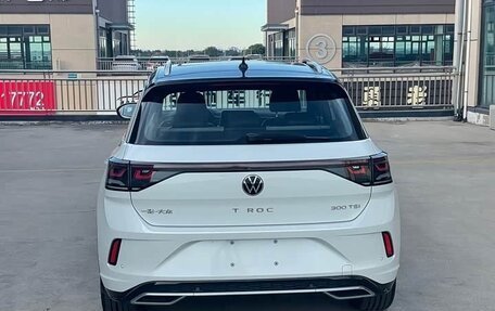 Volkswagen T-Roc I, 2023 год, 1 460 000 рублей, 5 фотография