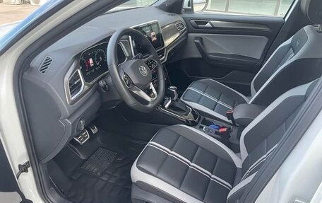 Volkswagen T-Roc I, 2023 год, 1 460 000 рублей, 7 фотография