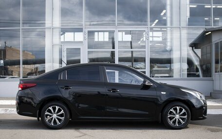 KIA Rio IV, 2018 год, 1 350 000 рублей, 8 фотография