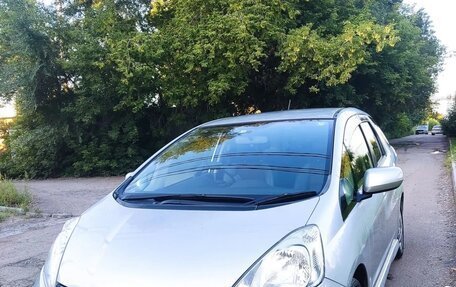 Honda Fit Shuttle I рестайлинг, 2012 год, 980 000 рублей, 2 фотография