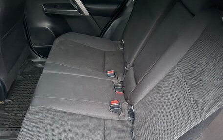 Toyota RAV4, 2017 год, 2 650 000 рублей, 4 фотография