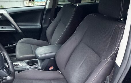 Toyota RAV4, 2017 год, 2 650 000 рублей, 6 фотография