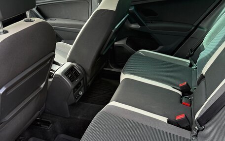 Volkswagen Tiguan II, 2019 год, 2 600 000 рублей, 12 фотография