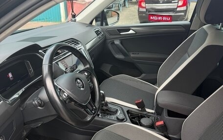 Volkswagen Tiguan II, 2019 год, 2 600 000 рублей, 9 фотография