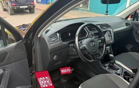 Volkswagen Tiguan II, 2019 год, 2 600 000 рублей, 10 фотография