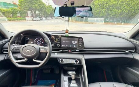 Hyundai Elantra, 2022 год, 1 450 000 рублей, 9 фотография