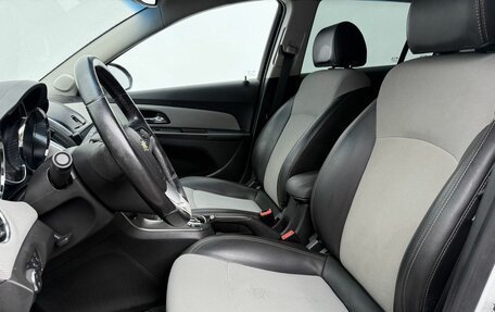 Chevrolet Cruze II, 2014 год, 800 000 рублей, 10 фотография