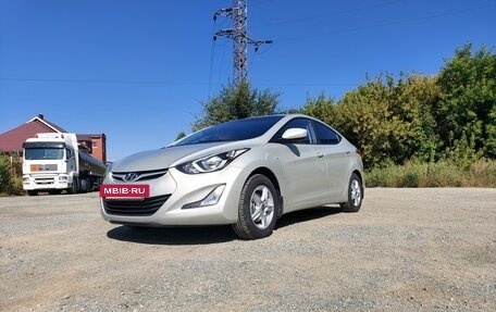 Hyundai Elantra V, 2015 год, 1 020 000 рублей, 21 фотография
