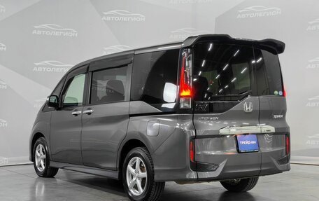 Honda Stepwgn IV, 2016 год, 1 920 000 рублей, 3 фотография