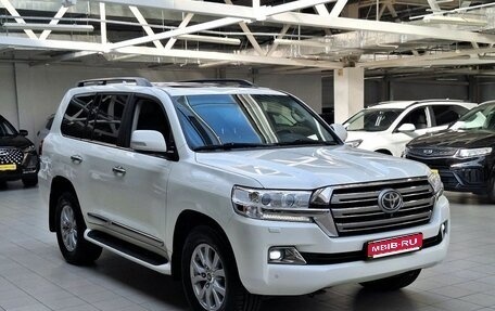 Toyota Land Cruiser 200, 2016 год, 4 950 000 рублей, 1 фотография