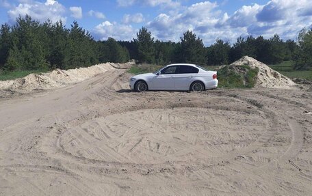 BMW 3 серия, 2010 год, 1 150 000 рублей, 16 фотография