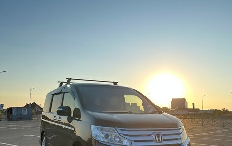 Honda Stepwgn IV, 2013 год, 1 700 000 рублей, 3 фотография