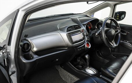 Honda Fit III, 2013 год, 770 000 рублей, 15 фотография