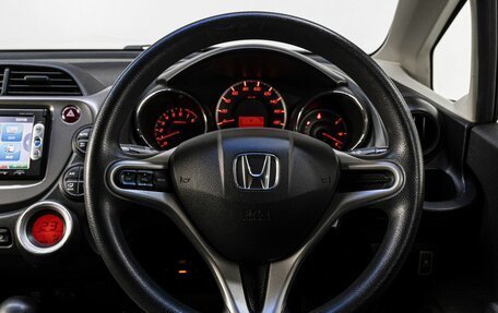 Honda Fit III, 2013 год, 770 000 рублей, 18 фотография