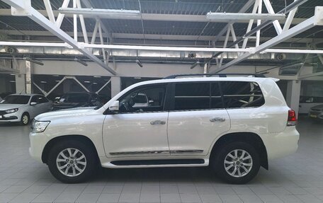Toyota Land Cruiser 200, 2016 год, 4 950 000 рублей, 4 фотография