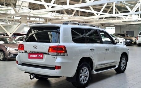 Toyota Land Cruiser 200, 2016 год, 4 950 000 рублей, 7 фотография