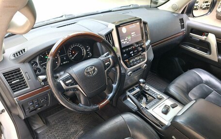 Toyota Land Cruiser 200, 2016 год, 4 950 000 рублей, 17 фотография