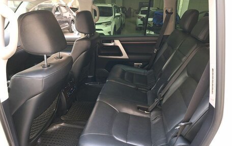 Toyota Land Cruiser 200, 2016 год, 4 950 000 рублей, 22 фотография
