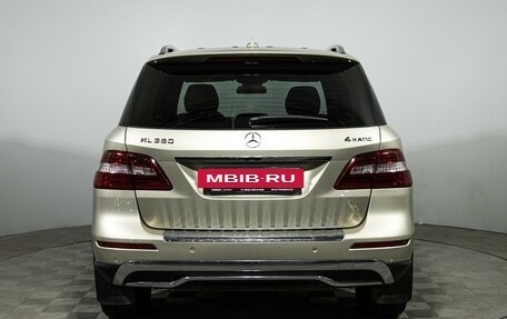 Mercedes-Benz M-Класс, 2012 год, 2 175 000 рублей, 6 фотография