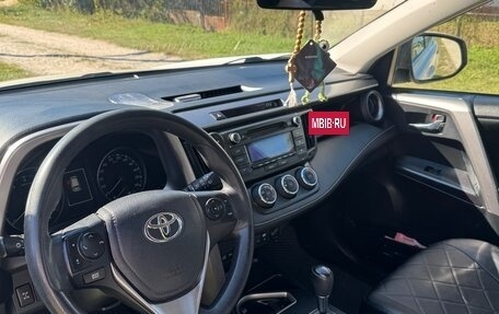 Toyota RAV4, 2016 год, 1 950 000 рублей, 6 фотография