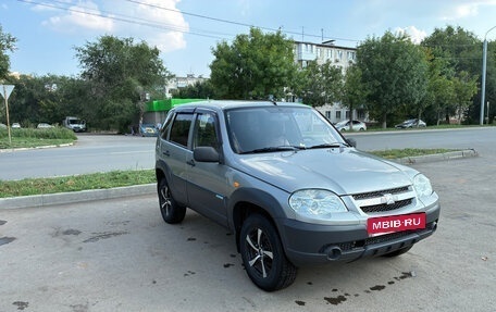 Chevrolet Niva I рестайлинг, 2010 год, 470 000 рублей, 2 фотография