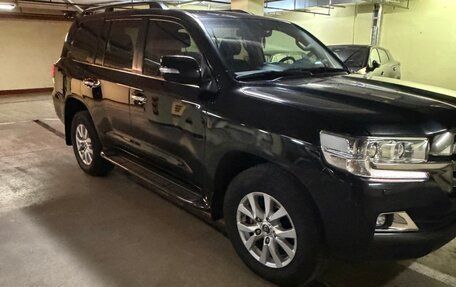 Toyota Land Cruiser 200, 2018 год, 5 600 000 рублей, 4 фотография