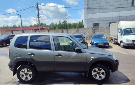 Chevrolet Niva I рестайлинг, 2019 год, 750 000 рублей, 3 фотография