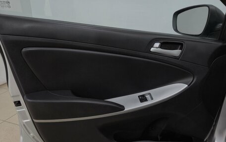 Hyundai Solaris II рестайлинг, 2011 год, 670 000 рублей, 9 фотография