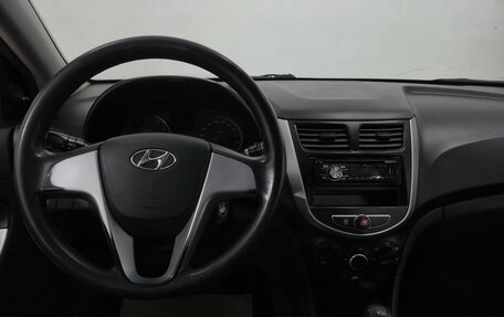 Hyundai Solaris II рестайлинг, 2011 год, 670 000 рублей, 14 фотография