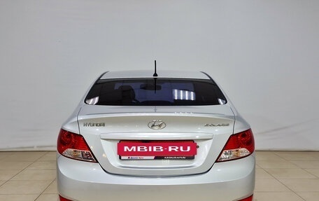 Hyundai Solaris II рестайлинг, 2011 год, 670 000 рублей, 6 фотография