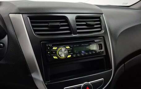 Hyundai Solaris II рестайлинг, 2011 год, 670 000 рублей, 20 фотография
