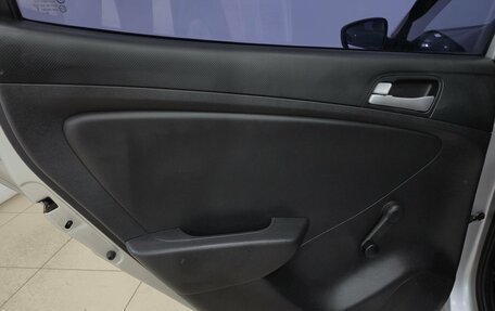 Hyundai Solaris II рестайлинг, 2011 год, 670 000 рублей, 17 фотография